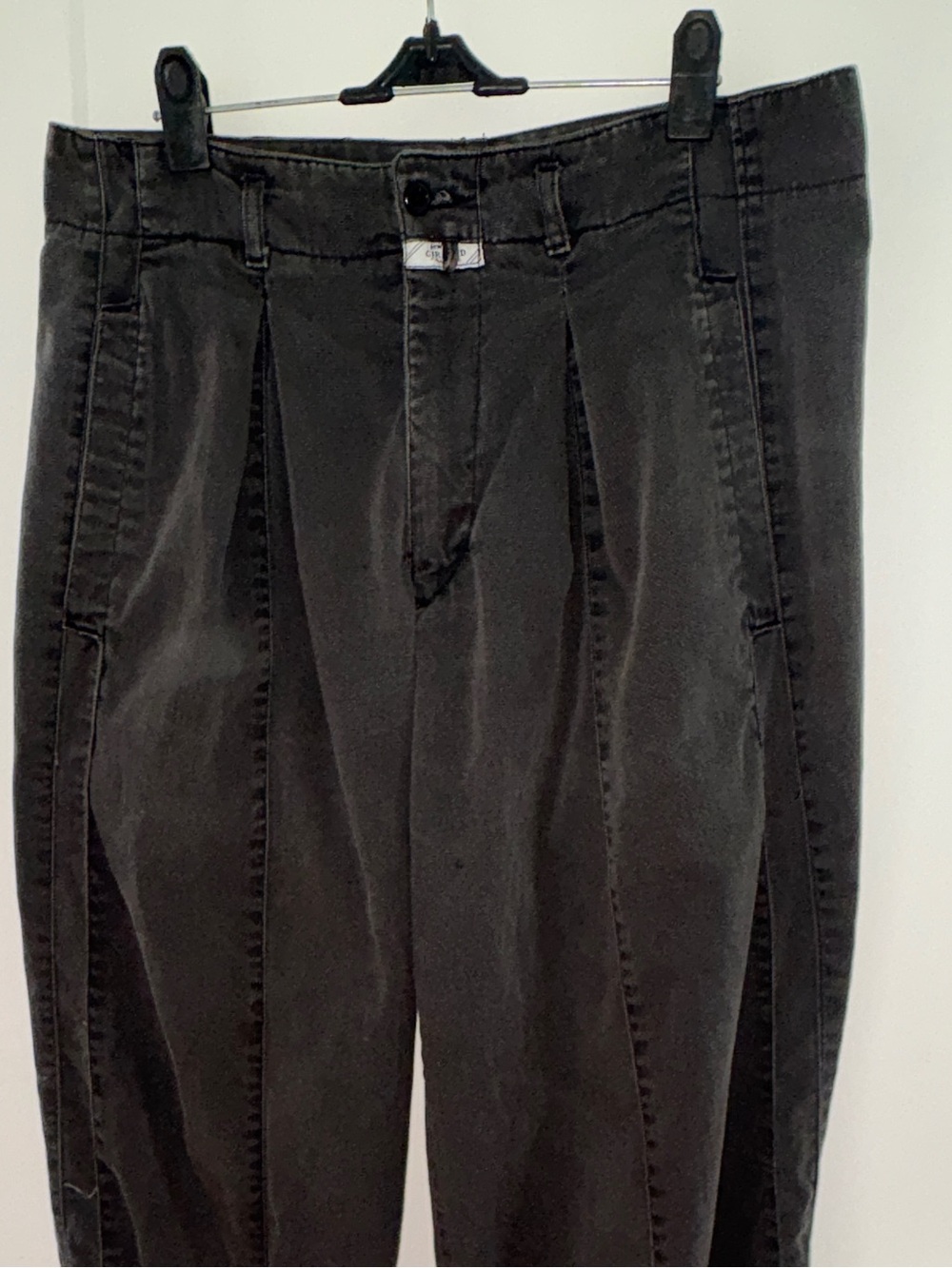 vintage Marithe Girbaud Francois pleated tapered leg chino pants sz 32 - Picture 2 of 9